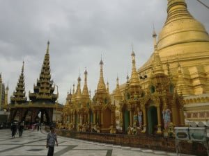 Pagoda Schwedagon v Yangonu
